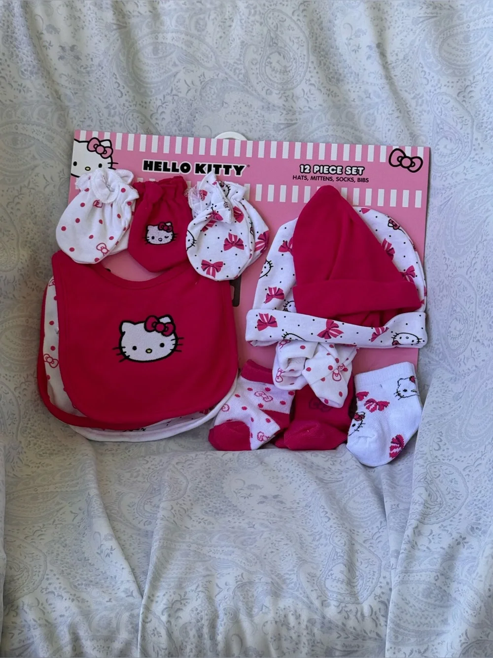 Hello Kitty 12 piece